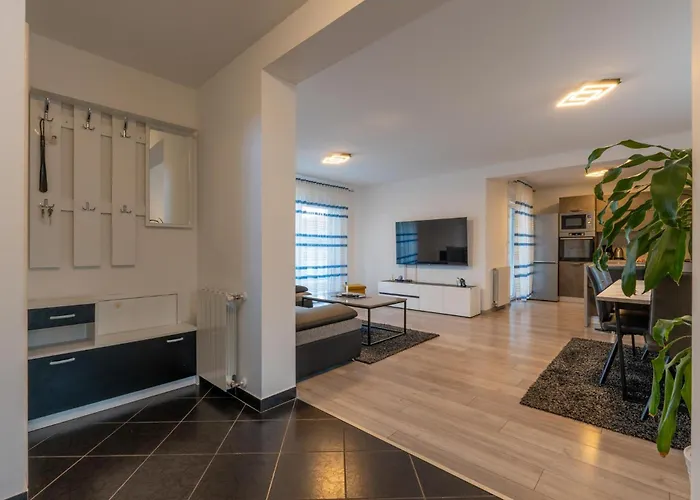 House Adeo With Private Pool, Villa *