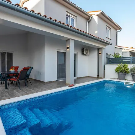 Villa House Adeo With Private Pool, *