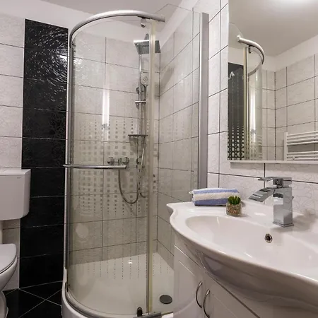 House Adeo With Private Pool, *