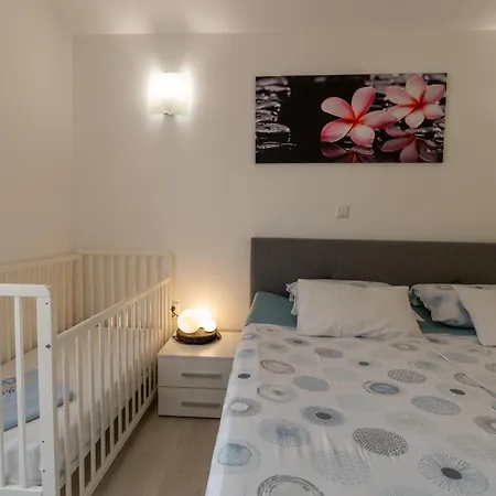 Villa House Adeo With Private Pool, Pula