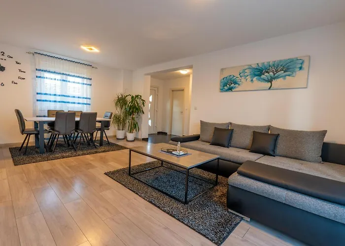 House Adeo With Private Pool, *