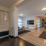 House Adeo With Private Pool, Villa *