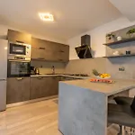 House Adeo With Private Pool, Villa