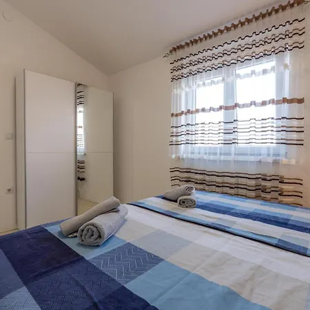 House Adeo With Private Pool, Вилла *