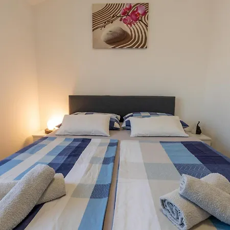 House Adeo With Private Pool, Вилла *