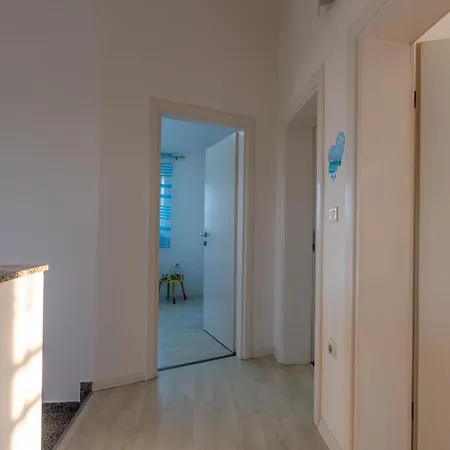 House Adeo With Private Pool, Вилла