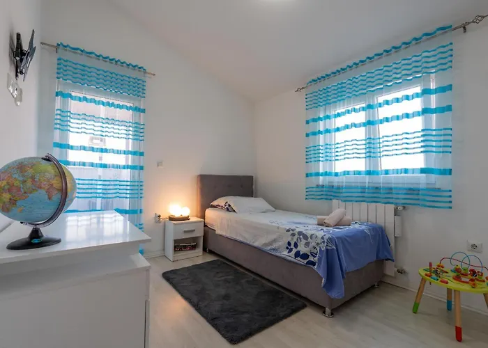 House Adeo With Private Pool, * 풀라